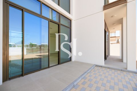 Vila v Abu Dhabi, SAE 5 spální, 619 m2 č. 716345 - Fotografia 3