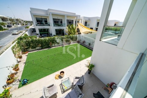 Vila na Yas Island, Abu Dhabi, UAE 4 spavaće sobe, 314 m2 Br. 716344 - Slika 3