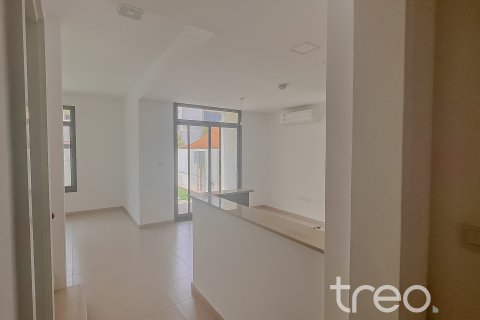 Villa in affitto a Town Square, Dubai, EAU 3 camere da letto, 199.65 mq. № 753814 - foto 3