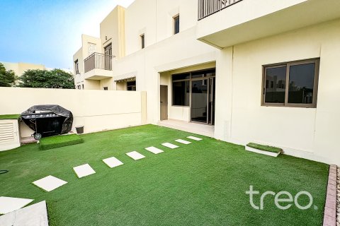 Adosado en Town Square, Dubai, EAU 3 dormitorios, 203.46 m² № 753816