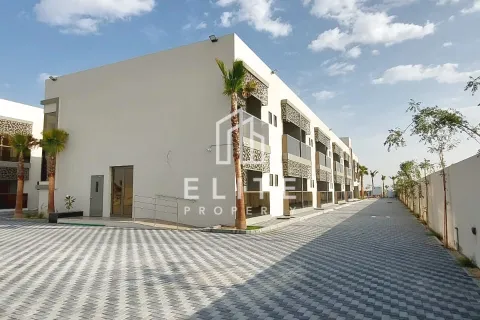 Zgrada u Dubai, UAE 4792 m2 Br. 620133 - fotografija 11