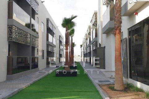 Building in Dubai, UAE 4792 sq.m. № 620133 - photo 1