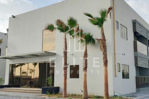 Building in Dubai, UAE 4792 sq.m. № 620133 - photo 6