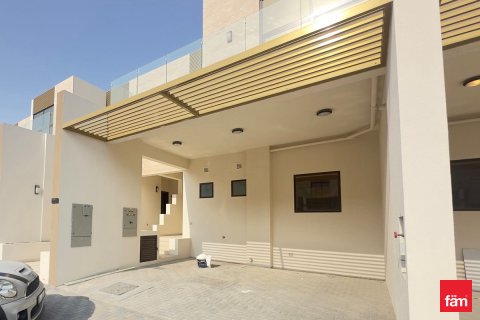 Townhouse in Dubai, UAE 4 bedrooms, 187.2 sq.m. № 696777