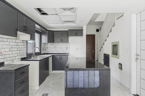 Radhus till försäljning i Dubai, UAE 3 sovrum, 174.75 kvm Nr. 748770 - fotografi 4