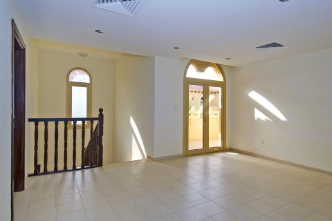 Villa til salg i Falcon City of Wonders, Dubai, UAE 5 soveværelser, 814.02 kvm № 748774 - foto 8