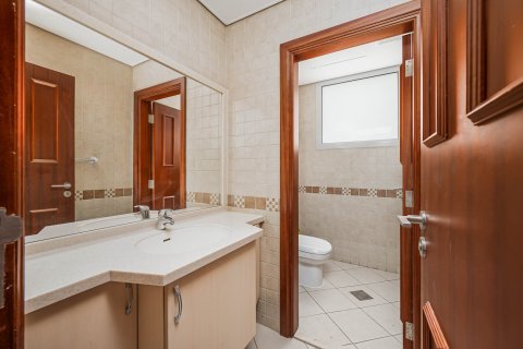 Villa til salg i Falcon City of Wonders, Dubai, UAE 5 soveværelser, 815.97 kvm № 748775 - foto 13
