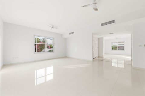Villa til salg i Falcon City of Wonders, Dubai, UAE 5 soveværelser, 815.97 kvm № 748775 - foto 9