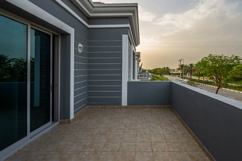 Villa til salg i Falcon City of Wonders, Dubai, UAE 5 soveværelser, 815.97 kvm № 748775 - foto 21