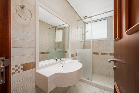 Villa til salg i Falcon City of Wonders, Dubai, UAE 5 soveværelser, 815.97 kvm № 748775 - foto 15