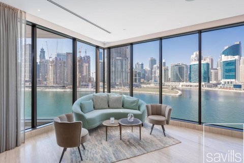 Apartamento en venta en Business Bay, Dubai, EAU 2 dormitorios, 469 m2 № 646276 - foto 3