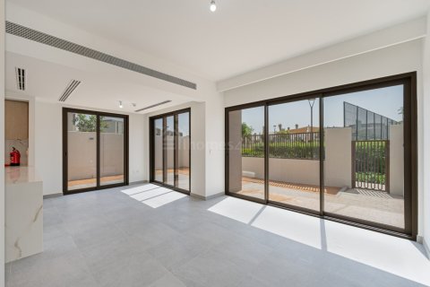 Вилла Dubai Land, Дубай, БАӘ-да 4 жатын бөлмелер, 249 м² № 693923 - фото 5