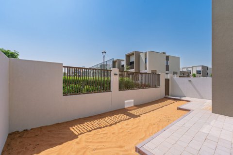 Vila di Dubai Land, Dubai, UEA 4 kamar tidur, 249 m2 nomor 693923 - foto 4
