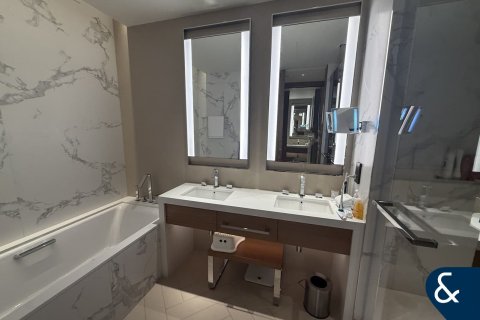 Huoneisto Downtown Dubai (Downtown Burj Dubai), Arabiemiraatit 2 makuuhuonetta, 110 m2 № 667577 - kuva 16