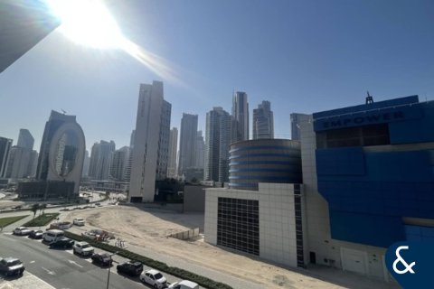 Apartament na sprzedaż w Business Bay, Dubai, ZEA 2 sypialnie, 120 mkw., nr 667575 - zdjęcie 13
