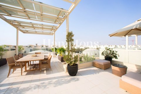 Villa te huur in The Sustainable City, Dubai, VAE 4 slaapkamers, 356.37590800 vr.m., nr 705580 - foto 11