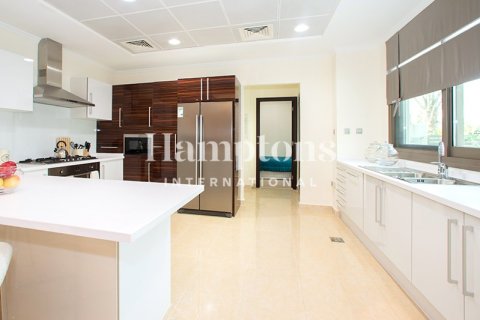 Villa te huur in The Sustainable City, Dubai, VAE 4 slaapkamers, 356.37590800 vr.m., nr 705580 - foto 12