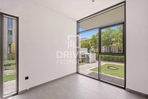 Vilë në Arabian Ranches 3, Dubai, Emiratet e Bashkuara Arabe 4 dhoma gjumi, 249.82 m2. № 745973 - Foto 11
