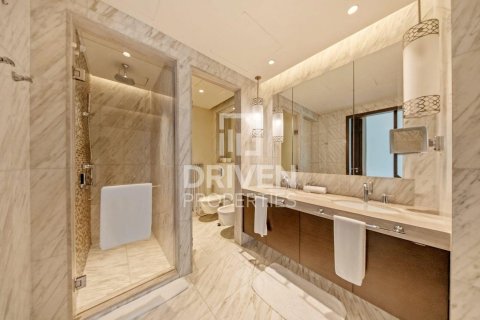 Apartment in Downtown Dubai (Downtown Burj Dubai), Dubai, UAE 4 bedrooms, 251.21 sq.m. № 745972 - photo 16