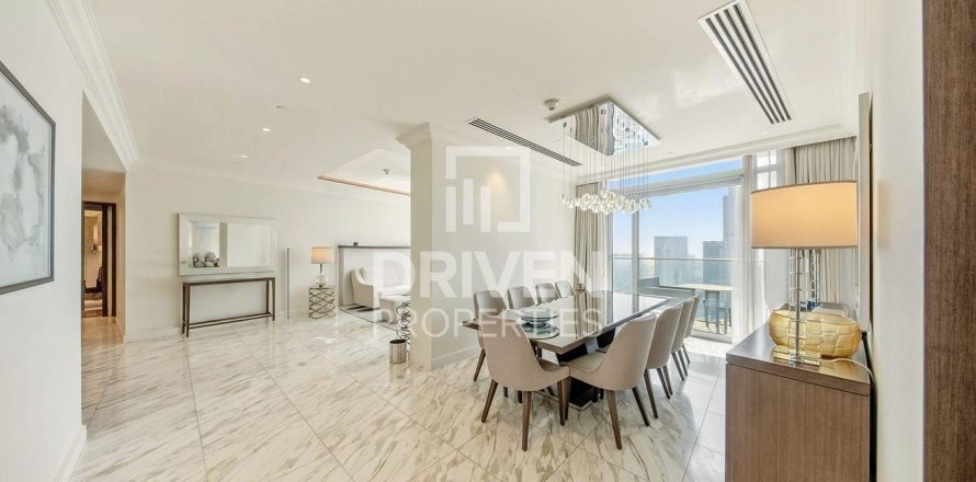 Apartment in Downtown Dubai (Downtown Burj Dubai), Dubai, UAE 4 bedrooms, 251.21 sq.m. № 745972