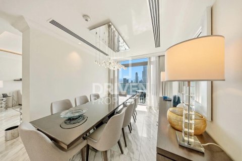 Apartment in Downtown Dubai (Downtown Burj Dubai), Dubai, UAE 4 bedrooms, 251.21 sq.m. № 745972 - photo 4