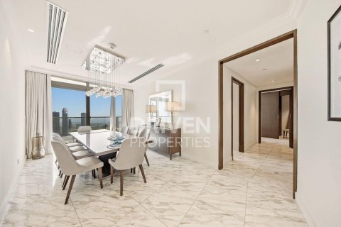 Apartment in Downtown Dubai (Downtown Burj Dubai), Dubai, UAE 4 bedrooms, 251.21 sq.m. № 745972 - photo 3
