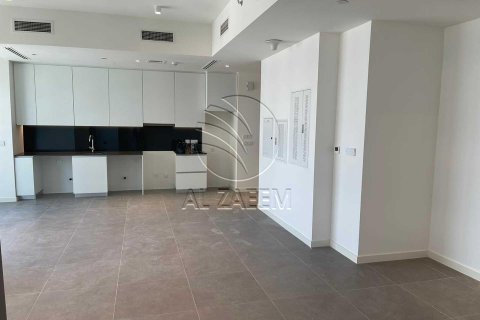 Apartment in Al Reem Island, Abu Dhabi, UAE 1 room, 45 sq.m. № 615190 - photo 3