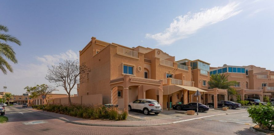 Gewerbliche Immobilien in Al Reef, Abu Dhabi, VAE: 273 m2 Nr. 594187
