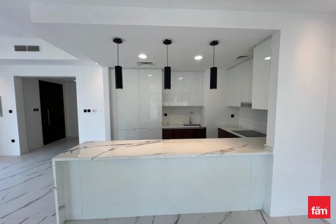 Shtëpi në qytet në Dubai, Emiratet e Bashkuara Arabe 4 dhoma gjumi, 288 m2. № 721646 - Foto 5