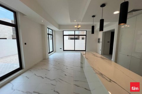 Shtëpi në qytet në Dubai, Emiratet e Bashkuara Arabe 4 dhoma gjumi, 288 m2. № 721646 - Foto 3