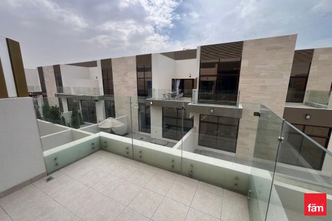 Shtëpi në qytet në Dubai, Emiratet e Bashkuara Arabe 4 dhoma gjumi, 288 m2. № 721646 - Foto 2