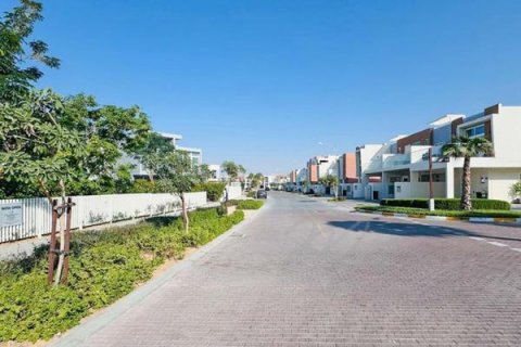 Müüa ridamaja asukohaga Dubai, AÜE: 3 magamistoaga, 263 m² Nr 565081 - pilt 21