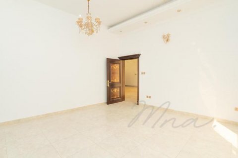Vila v Al Mizhar, Dubai, SAE 5 ložnice, 1393.6 m² Č.: 565079 - fotografie 12