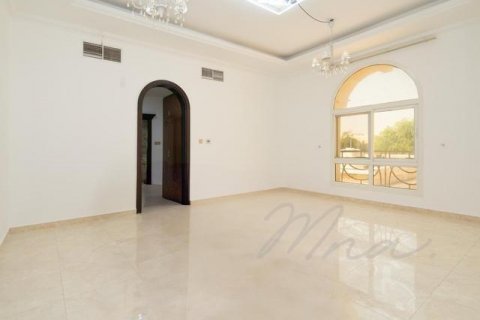 Vila v Al Mizhar, Dubai, SAE 5 ložnice, 1393.6 m² Č.: 565079 - fotografie 13