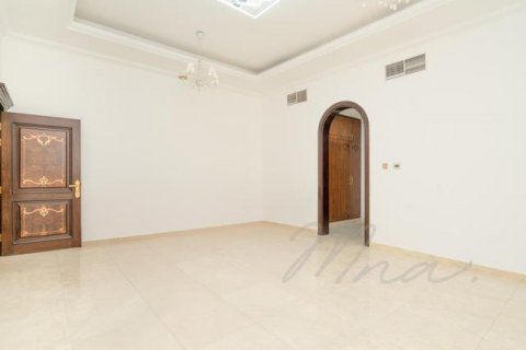 Vila v Al Mizhar, Dubai, SAE 5 ložnice, 1393.6 m² Č.: 565079 - fotografie 14