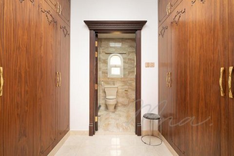 Vila v Al Mizhar, Dubai, SAE 5 ložnice, 1393.6 m² Č.: 565079 - fotografie 15