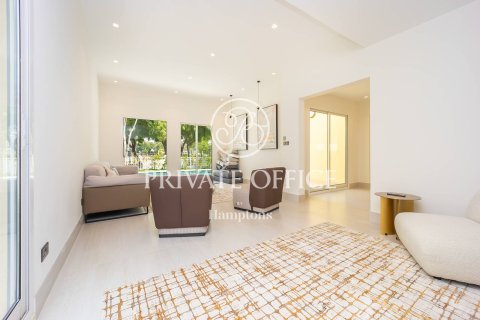 Huvila Meadows, Dubai, Arabiemiraatit 4 makuuhuonetta, 332.40693400 m2 № 651291 - kuva 9