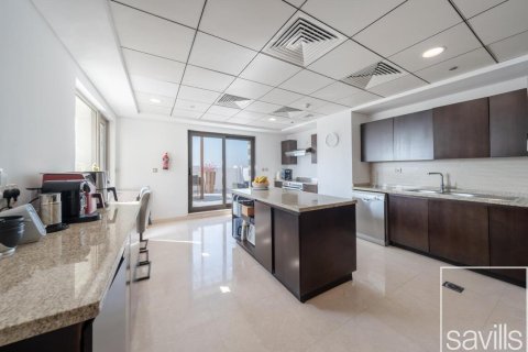 Attico in vendita a Palm Jumeirah, Dubai, EAU 3 camere da letto, 583 mq. № 680712 - foto 15