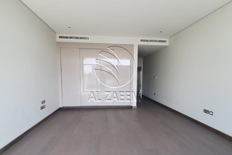 Villa sa Saadiyat Island, Abu Dhabi, UAE 4 silid-tulugan, 917 sq.m. № 615723 - larawan 10
