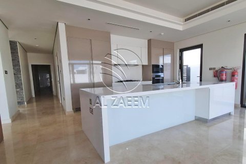 Villa sa Saadiyat Island, Abu Dhabi, UAE 4 silid-tulugan, 917 sq.m. № 615723 - larawan 5