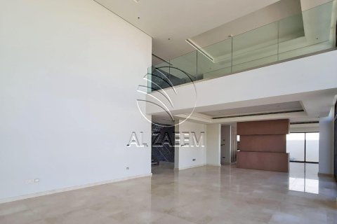 Villa sa Saadiyat Island, Abu Dhabi, UAE 4 silid-tulugan, 917 sq.m. № 615723 - larawan 2