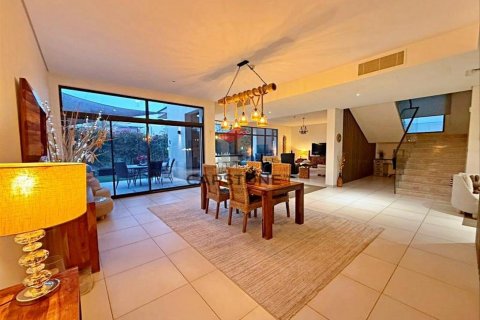 阿联酋 Abu Dhabi Yas Island 待售 : 4 卧, 599 平方米 , 编号604453 - 照片 9
