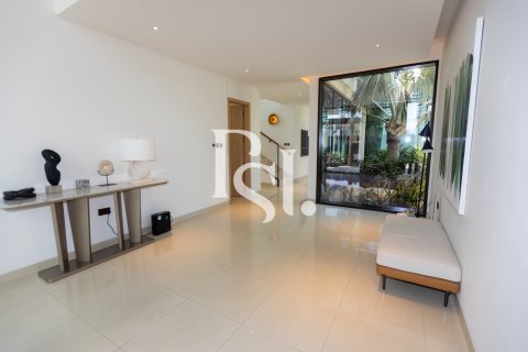 Villa til salgs i Saadiyat Island, Abu Dhabi, Emiratene 5 soverom, 579 kvm Nr. 716713 - Foto 2