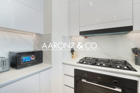 Apartament na sprzedaż w Jumeirah Village Circle, Dubai, ZEA 2 sypialnie, 159 mkw., nr 693688 - zdjęcie 18