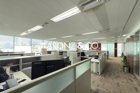 Oficina en Sheikh Zayed Road, Dubai, EAU 557 m² № 693686