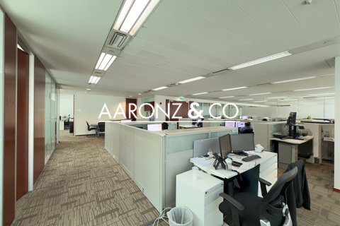 Oficina en alquiler en Sheikh Zayed Road, Dubai, EAU 557 m2 № 693686 - foto 3