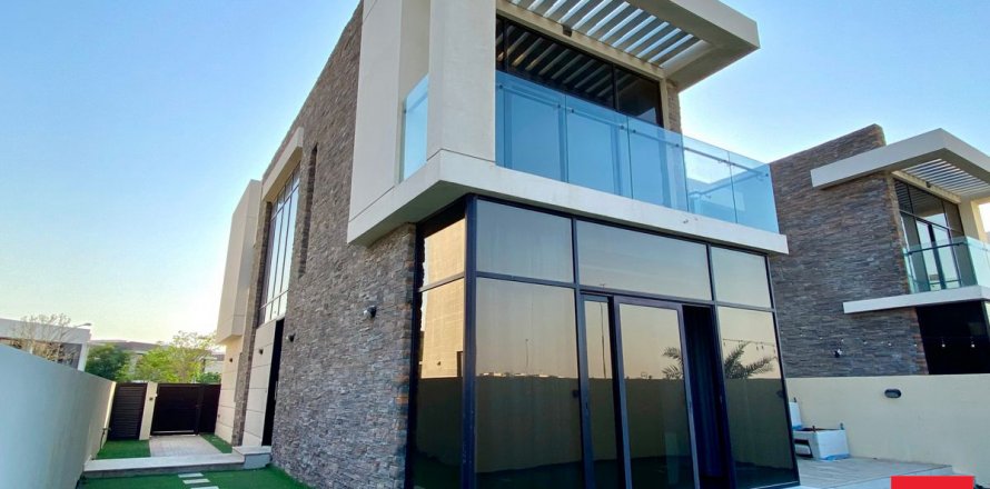 Villa in Dubai, UAE 5 bedrooms, 420.5 sq.m. № 632808