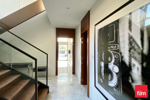 Villa in Dubai, UAE 5 bedrooms, 420.5 sq.m. № 632808 - photo 8
