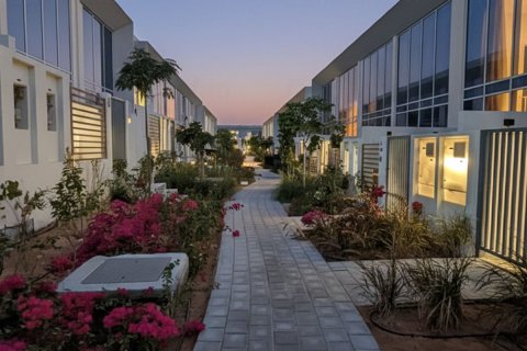 Vila u Dubai, UAE 3 spavaćih soba, 105.7 m2 Br. 658957 - fotografija 14