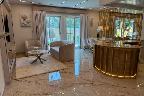 خانه شهری برای فروش در  Jumeirah Village Triangle، Dubai، امارات متحده عربی  2 خوابه ، 152 متر مربع ، شماره 734165 - تصویر 2